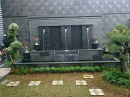 Berikut ini gambar model kolam ikan minimalis di lahan sempit untuk ikan hiasa seperti ikan koi. Kolam Minimalis Minat Hub Wa Solo Batu Alam Taman Facebook