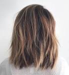 Medium Hairstyles and Haircuts for Women