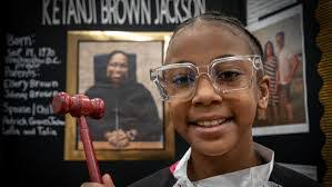 Kendyl Smith's Instagram, Twitter & Facebook