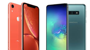 Samsung Galaxy S10e Vs Iphone Xr Which Is Best Tech Co