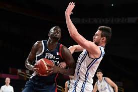Azzurri fuori a testa alta. 6e 1z0o3zuyz8m