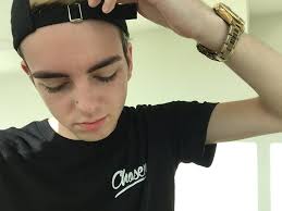 Chosen Clothing (@chosenclothing_)