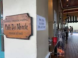 New orleans' famous cafe du monde at night. Cafe Du Monde Posts Facebook