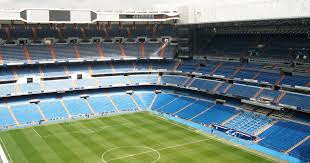 With a current seating capacity of 81,044, it has been the home stadium of real madrid since its completion in 1947. Audioguide Santiago Bernabeu Stadion Tour Reisefuhrer Mywowo