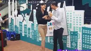 Pilih satu link dari 15 daftar dibawah untuk melihat video mp4, detail informasi dan kumpulan lagu terkait. Fancam Teman Lelaki Upahan Uia Elizad Don T Touch Me Don T Touch My Phone Youtube