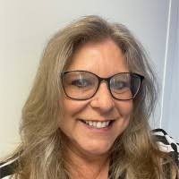 Terri Lerner's Instagram, Twitter & Facebook