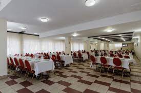 Hotel central, calimanesti , romania. Hotel Central CÄlimÄnesti Romania Booking Com