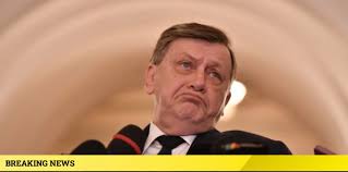 BREAKING NEWS Crin Antonescu iese cu declarații urgente după ce CNSAS a  transmis că a dat Securității o declarație despre un fost coleg