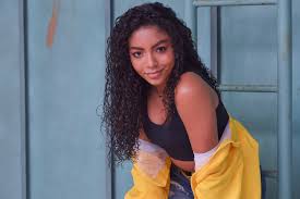 Brasileira Do Now United Any Gabrielly Empodera Fas Negras E Mira Beyonce 04 12 2019 Uol Entretenimento
