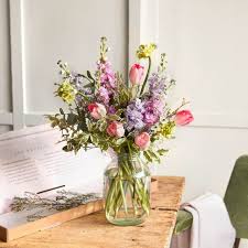 Send Flowers Online Florist Flower Delivery Flower Subscription Bloom And Wild Letterbox Flowers