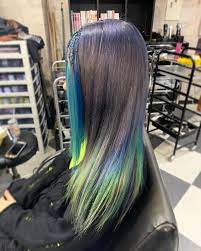 かなぺそ trickstoreはinstagramを利用しています blue ash inner color ブリーチ2回後 ベースはブルーアッシュ インナーカラー3色 前髪はエクステ アニメ美容師 コスプレ アニメ パープルカラー 寒色 ブルーアッシュ 派手髪 ヘアカラー