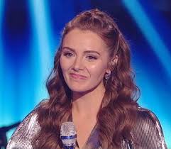 If anyone missed Emmy Russell's cover of Coal Miner's Daughter, do yourself  a favor and watch it. Like, right now. She made grandmother Loretta Lynn's  song her own in the most tasteful