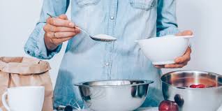 Vi spieghiamo come pesare il cibo senza bilancia. Pesare Senza Bilancia Ecco Come Farlo Con Cucchiaio E Bicchiere