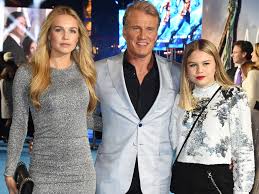 Yes, it is the big swede in person. Esta Es La Historia Del Atormentado Dolph Lundgren Y Sus Dos Hijas Marbellies