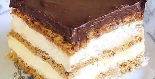 Ce Gateau Froid Eclair Au Chocolat Est Un Succes Garanti Desserts Food Icebox Cake