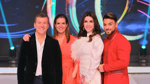 Mal trägt sie ihre haare glatt, mal ist ihre mähne wellig. Darum Passt Judith Williams Gut In Die Dancing On Ice Jury Promiflash De