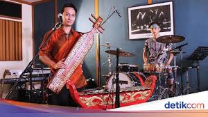Download lagu contoh musik modern 7.34mb dan streaming kumpulan lagu contoh musik modern 7.34mb mp3 terbaru di metrolagu dan nikmati, video hasil diatas adalah hasil pencarian dari anda contoh musik modern mp3 dan menurut kami yang paling cocok adalah contoh musik modern. Perpaduan Musik Modern Dan Tradisional Ala V1mast