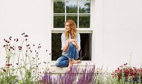 مهندسة معمارية تسرد قصة إنشاء منزلها الريفي الجديد Architecture Polaroid Film Film