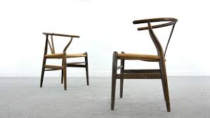 Mid Century Model Ch24 Wishbone Dining Chairs By Hans J Wegner For Carl Hansen Son Set Of 2 For Sale At Pamono Kw dininer mcm modern retro vintage scandinavian seating dinner chair table.