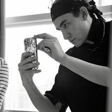 Taking a step towards the present, towards that present where the people  around you inspire you to work