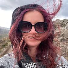 Does anyone know Michelle? I have sent her a message and she has not picked  it up x