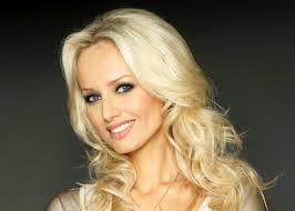 Il n'en fallait pas plus à bescherelle ta mère, le. Adriana Karembeu Devoile Les Dessous De Top Model Toutelatele