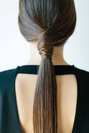 hair matter 5個對抗春季潮濕的低馬尾造型 hokk fabrica hair styles sleek ponytail long hair styles