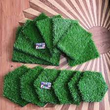 Kuncinya hanya pada aksesoris yang digunakan dan cara menghiasnya. Rumput Sintetis Swiss Alas Kotak Seserahan Hantaran Ukuran Kostume Sesuai Kotak Shopee Indonesia