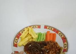 Begitu juga di cara menyendoknya, harus dengan sendok yang kering dan bersih. Cara Memasak Steak Ayam Ala Rumahan Yang Gurih