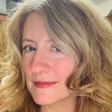 Eve Adamson's Instagram, Twitter & Facebook