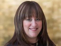 Esther Friedman's Instagram, Twitter & Facebook