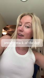 Isabella Beard's Instagram, Twitter & Facebook