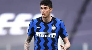 He then won a gold in the 100 metre freestyle, followed by a bronze in the mixed 4 × 100 metre medley relay. Chi E Camilla Bresciani La Fidanzata Di Alessandro Bastoni
