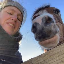 Joanne Cuddy's Instagram, Twitter & Facebook