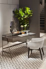 Galotti Radice Panosundaki Pin