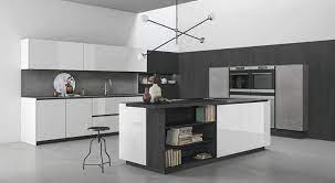 Cucina In Vetro Aspen By Doimo Cucine Le Cucine Con Ante In Vetro Sono Luminose E Modern Kitchen Cabinet Design Interior Design Kitchen Kitchen Cabinet Design