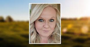 Holly Kraus's Instagram, Twitter & Facebook