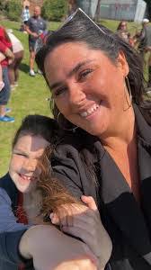 Therese Marshall's Instagram, Twitter & Facebook