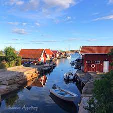 Vi förmedlar bostäder och fastigheter i bohuslän. Visit Smogen Veckotema Kungshamn Kungshamn Ar Sveriges Huvudstad For Sill Kaviar Samt Fiskberedningsindustrin De Flesta Kanner Till Kalles Kaviar Och Abbas Sill Som Bland Annat Tillverkas Har Fa Platser Langs