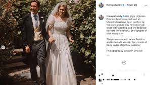 L'abito da sposa in pizzo dei vip è l'abito da sposa in pizzo è uno degli abiti da sposa più amati dalle future spose che spesso utilizzano questo tessuto per armonizzarsi con lo stile shabby chic, boho chic, vintage.esistono vari tipi di pizzo (chantilly, rebrodè, macramè), ognuno con la propria caratteristica e la propria particolarità. Abiti Da Sposa Vip Del 2020 Da Cui Prendere Ispirazione Dilei