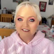 Linda Nolan opens up as she loses her hair during cancer battle