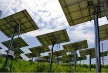 入射光が常に90度に、2軸追尾式の太陽光発電用架台 | 日経クロス ...