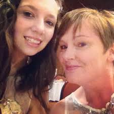 Becky watson Mackay (@Becky_smoo)