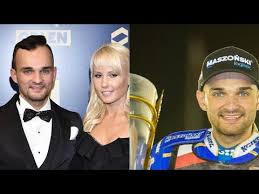 Sandra grochowska to już narzeczona mistrza, bo para zaręczyła się w dubaju. Bartosz Zmarzlik Kim Prywatnie Jest Sportowiec Roku 2019 Wiek Partnerka Rodzenstwo Youtube
