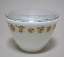 $15 • • #corelle #vintagecorelle #coffeecupset #corellecollector #butterflygoldcorelle #pyrexlove #pyrexcollector #vintage #sustainablekitchen #teacupset #forsale #retrospectacle #aesthetic. Butterfly Gold Pyrex