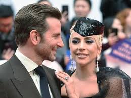 Lady gaga says she had a 'total psychotic break' when she was sexually assaulted at the age of 19 by a music producer and 'dropped off pregnant on a street corner'. Lady Gaga Zerstreut Geruchte Um Liebe Zu Bradley Cooper Uberregionales Ludwigsburger Kreiszeitung