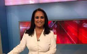 Alberta marques fernandes durante esta tarde na rtp 3 esteve particularmente estranha e as reacções não se fizeram esperar nas redes sociais. Alberta Marques Fernandes Tem Novo Look Nova Gente
