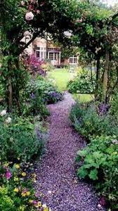 Don T Have A Green Thumb Follow This Advice And You Soon Will Beautiful Gardens Gorgeous Gardens Secret Garden
