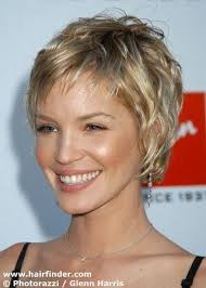 Especially when you are over 50 and 60 years old, you don't want to look too old by using the same short haircut styles every year. Trendy Short Hairstyles For 50 Year Olds