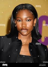 Karen Singleton's Instagram, Twitter & Facebook